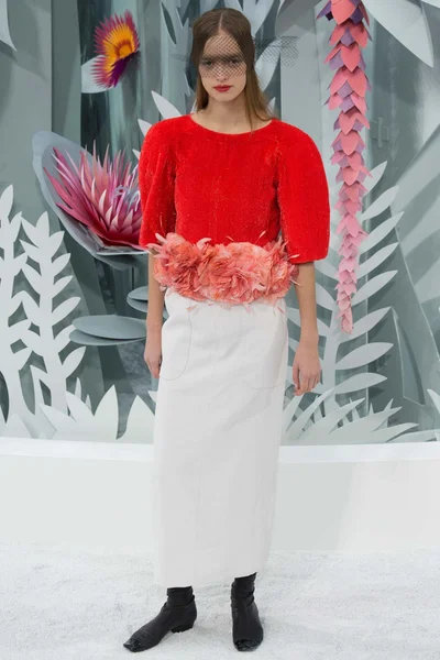Look 49